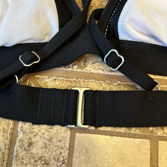 Women’s Athleta swimsuit bikini top Size Small - Picture 4 of 5